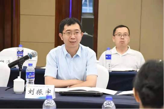http://law.jlu.edu.cn/__local/8/f4/25/6750989b1748af05e066740dd66_8bf1b397_437e7.png