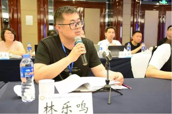 http://law.jlu.edu.cn/__local/3/d8/d1/e03115a8c37838f850200dd93b1_1d856085_5d300.png