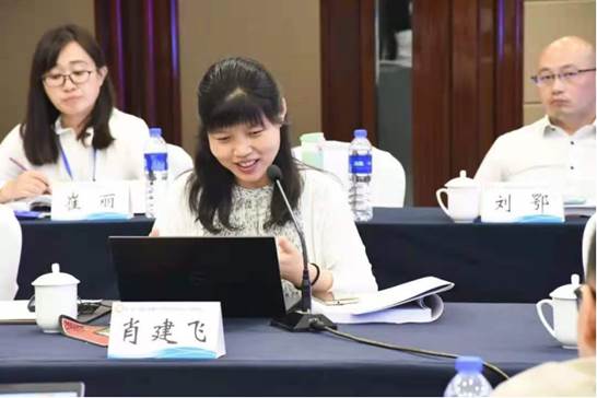 http://law.jlu.edu.cn/__local/1/3c/56/7bf99b5cf3886cd8d81abeb2d82_886a1310_4b9bf.png